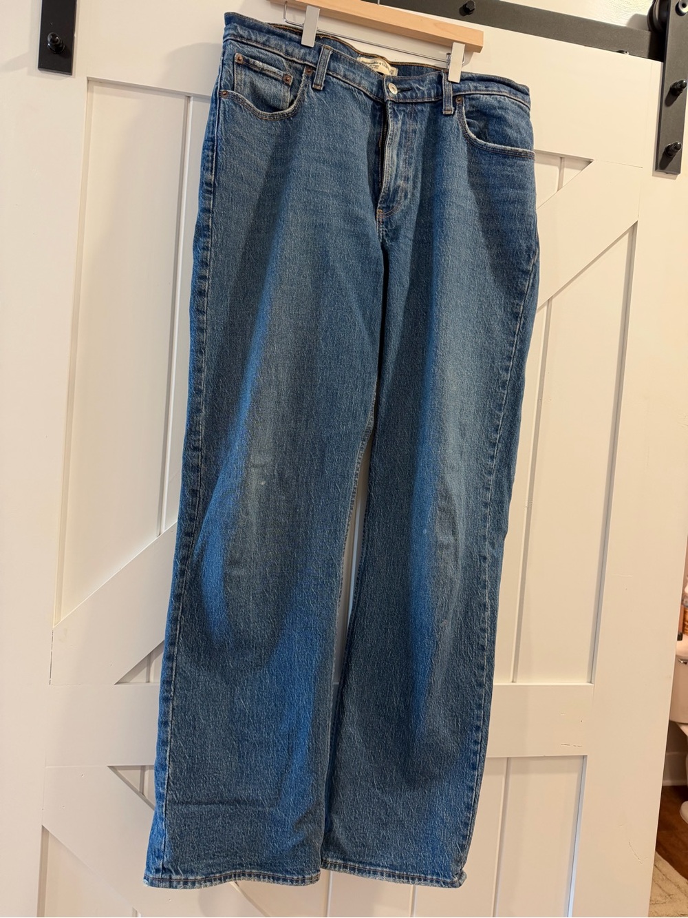 Abercrombie Low-Rise Jeans